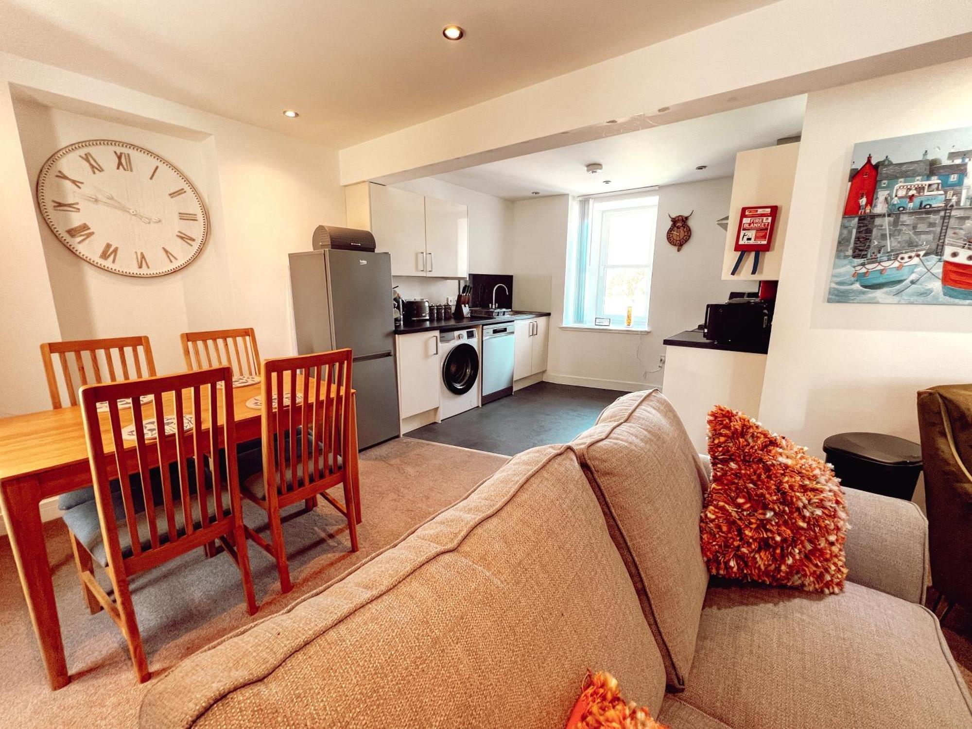 Loch Ness Gatehouse Apartment